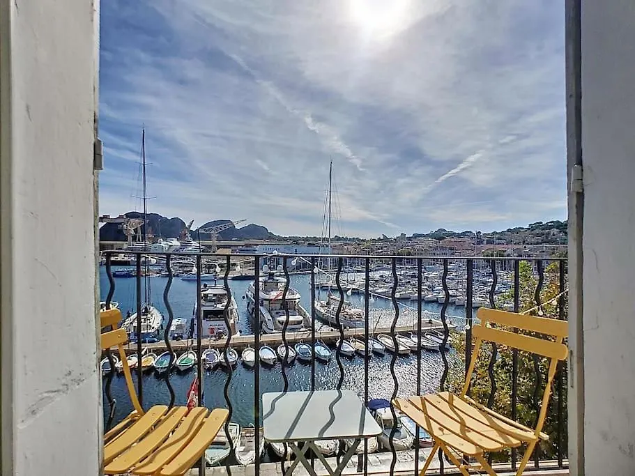 Dock Du Port- 2Ch - Vue Feerique - Classe 3 Etoiles La Ciotat Francja