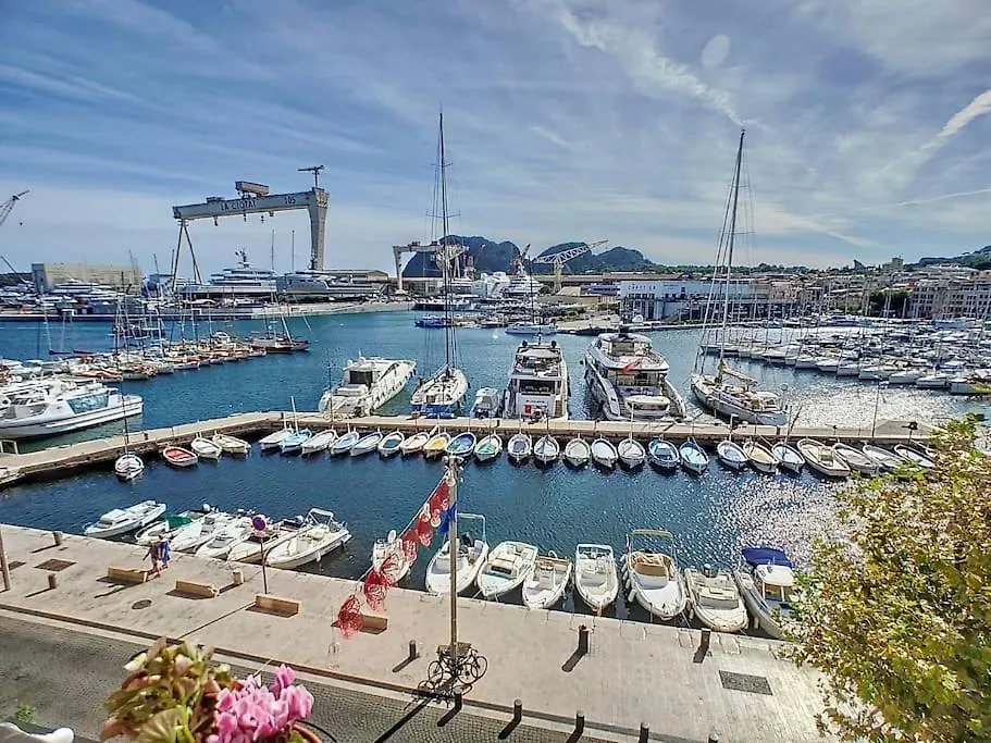 Apartment Dock Du Port- 2Ch - Vue Feerique - Classe 3 Etoiles La Ciotat France
